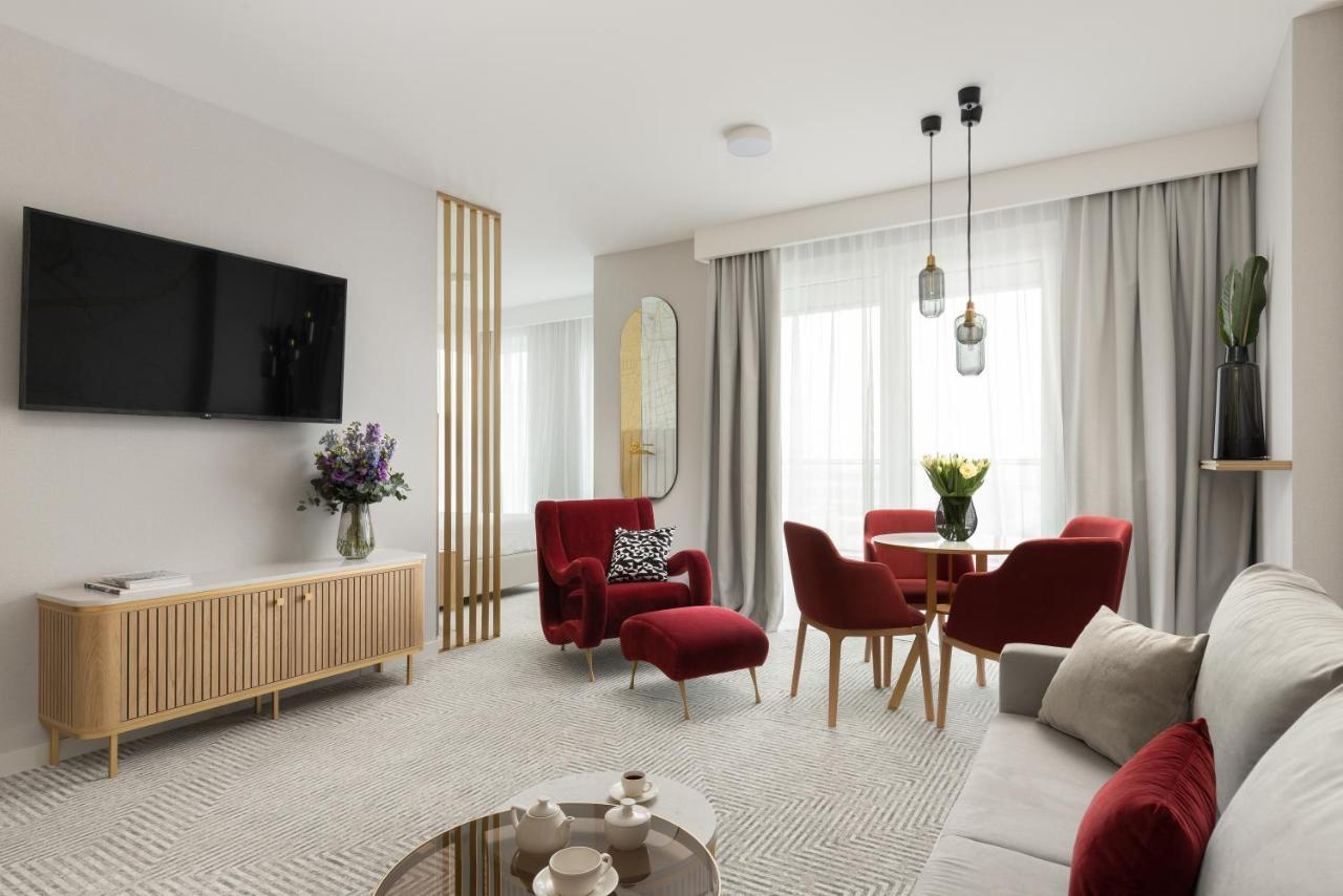 Chambre Familiale Lit King-Size avec Canapé-Lit et Balcon